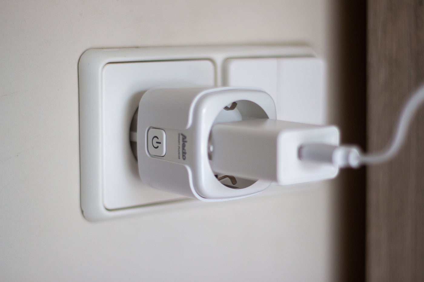 1460219|SMART-PLUG10 2